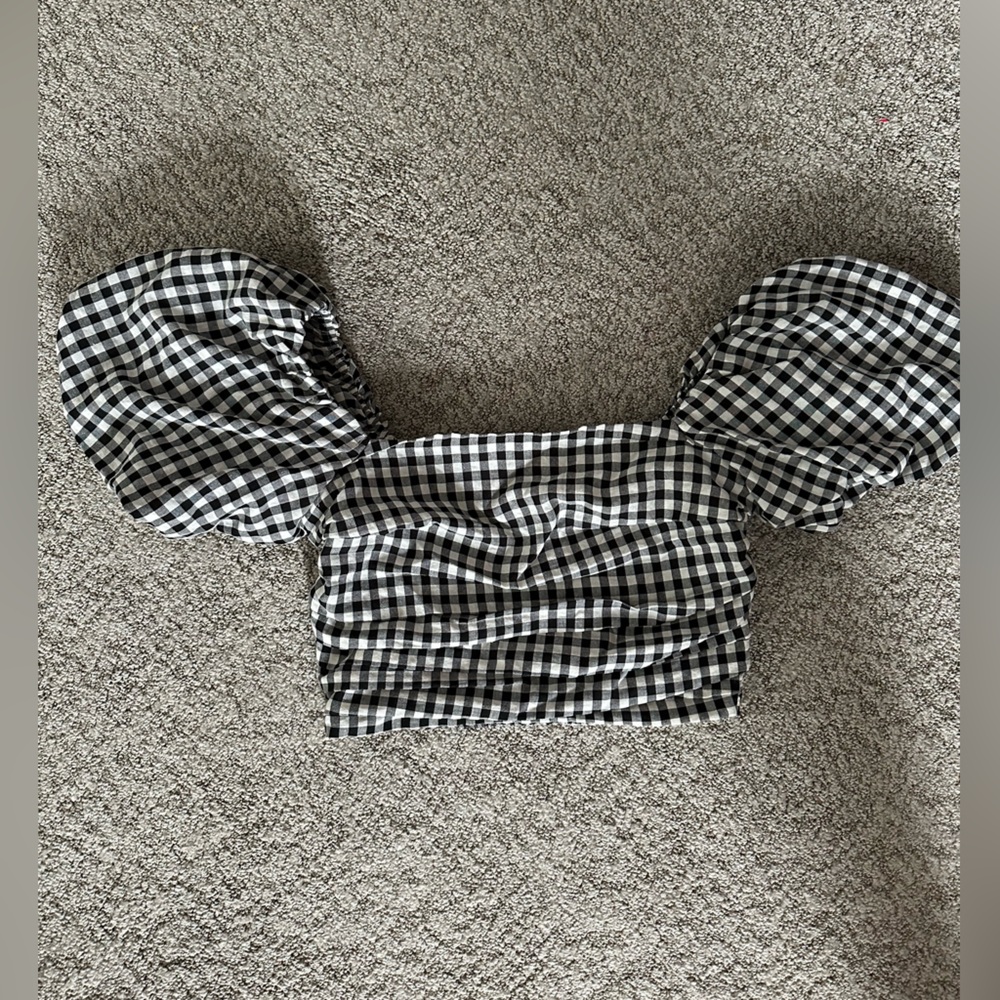 Short Puffy Sleeve Checkerboard Top